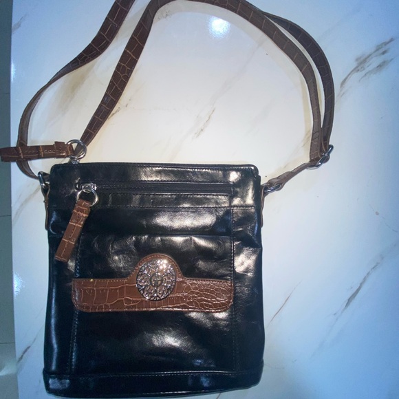 Vintage Giani Bernini Leather Vertical Black‎ Crossbody - Picture 1 of 4